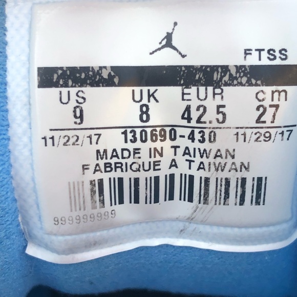 Jordan 12 UniversityBlueMetallicBlack (UNRELEASED) main image 5